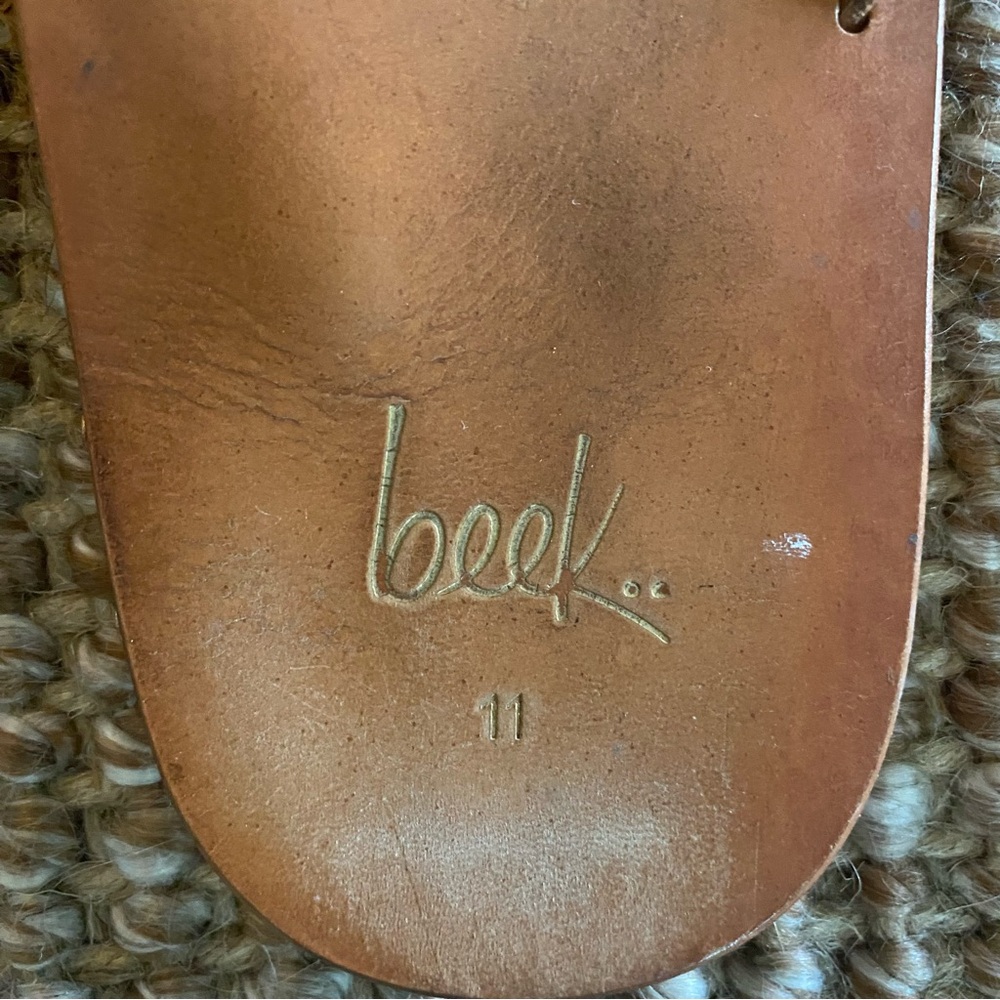 Beek Shorebird leather tan flip flop thong size 11 - Picture 3 of 4